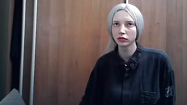 Snapshot of Crimson_Lady chatting on 05/19/26, 05:30 Crimson Lady online show from 05/19/26, 05:30