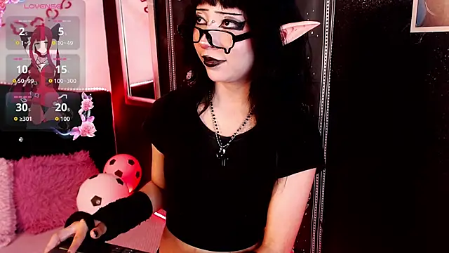 Snapshot of KiomyVamp chatting on 06/23/26, 04:05 KiomyVamp online show from 06/23/26, 04:05