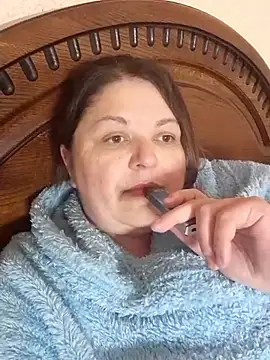 Snapshot of Dear_Natalia chatting on 04/15/26, 03:57 Dear Natalia online show from 04/15/26, 03:57