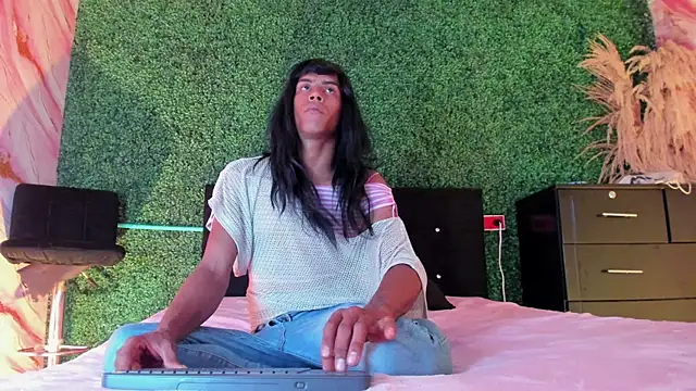 Lexyy lux online show from 04/14/26, 01:39