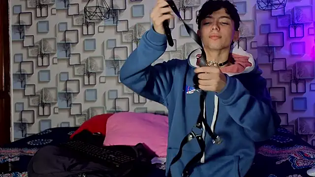 Twink Sebas7 online show from 06/02/26, 12:07