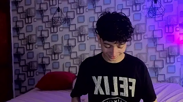 Twink Sebas7 online show from 06/14/26, 12:07