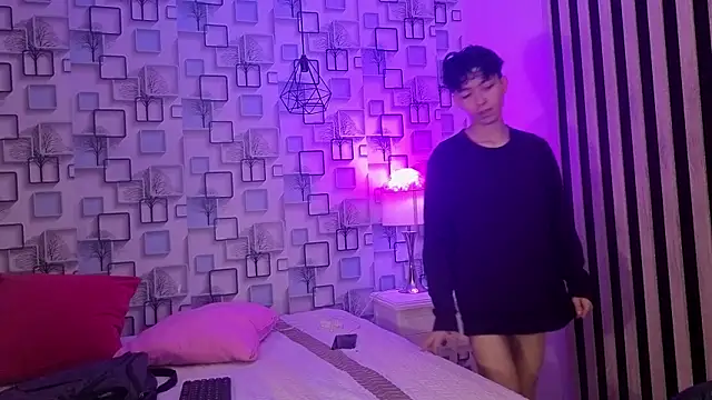 Twink Sebas7 online show from 06/18/26, 12:20