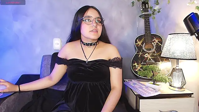 ambar  devon online show from 04/09/26, 08:14