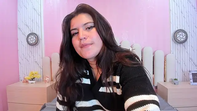 Snapshot of Samantha_Cooper__ chatting on 04/15/26, 07:58 Samantha Cooper online show from 04/15/26, 07:58