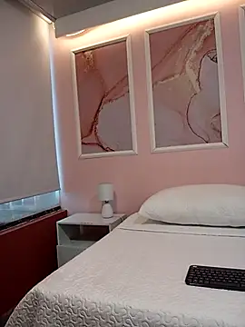 Snapshot of Taylor_Marie_ chatting on 04/15/26, 12:12 Taylor Marie online show from 04/15/26, 12:12