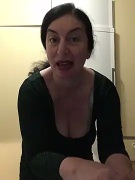 Lizzaa80 online show from 06/02/26, 08:44