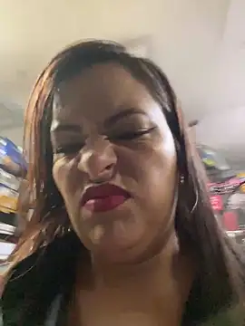MIA ROSSEEE online show from 05/15/26, 10:33