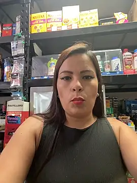 MIA ROSSEEE online show from 06/05/26, 07:52