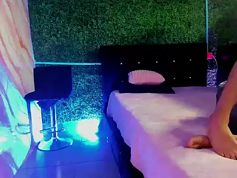 rafael velvet online show from 04/12/26, 01:38