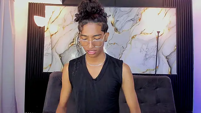 triiangel latinboy online show from 06/07/26, 12:31