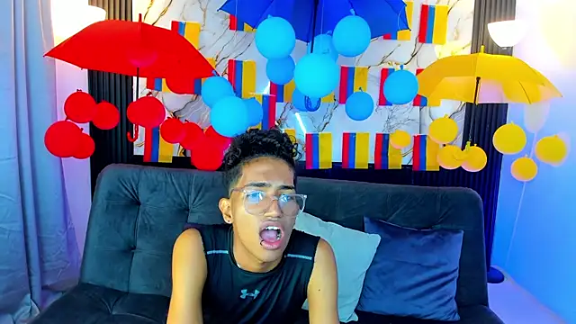 triiangel latinboy online show from 06/19/26, 12:31