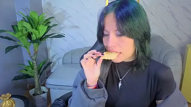 lewii t online show from 04/12/26, 12:21