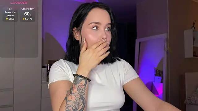 lola raze online show from 05/02/26, 08:36