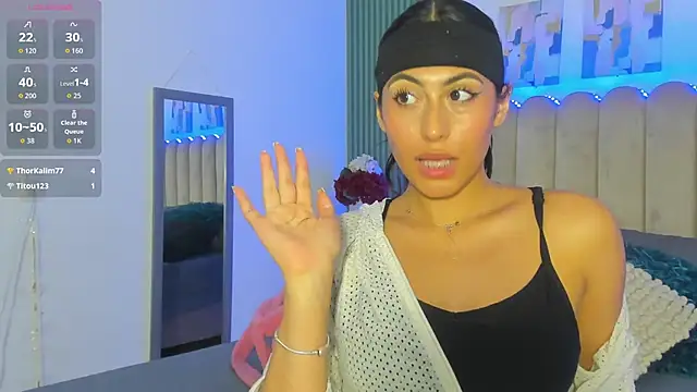 Layla amirah online show from 05/10/26, 03:12