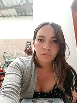 Snapshot of AlaiaLux chatting on 04/15/26, 12:34 AlaiaLux online show from 04/15/26, 12:34