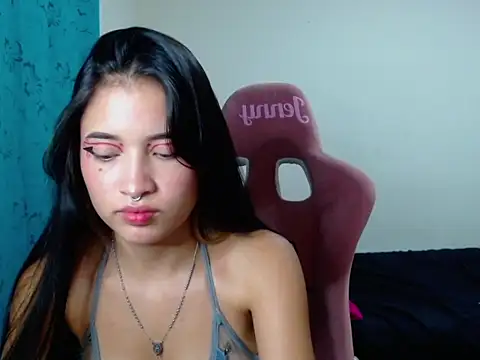 lau ri online show from 06/06/26, 04:28