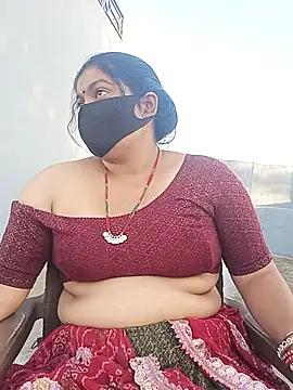 bhabhi-lovely online show from 04/13/26, 12:32