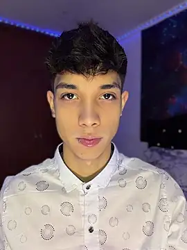 RoughDiamond  online show from 04/13/26, 05:35