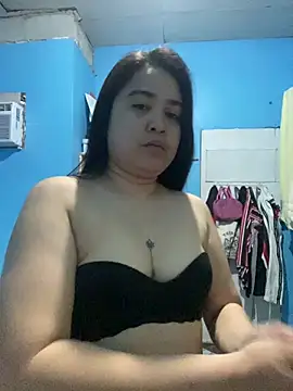Snapshot of pinayhoney chatting on 07/18/26, 01:59 pinayhoney online show from 07/18/26, 01:59