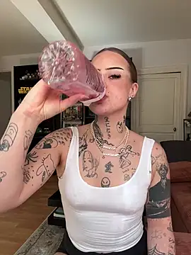 liloutatoou online show from 04/14/26, 01:39