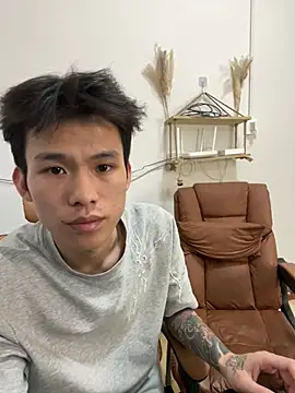 Snapshot of titi-999 chatting on 04/13/26, 08:20 titi-999 online show from 04/13/26, 08:20