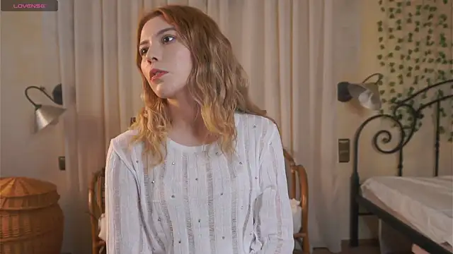 SonyaCubine online show from 04/15/26, 11:50