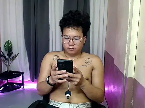 Soctober online show from 04/15/26, 05:03