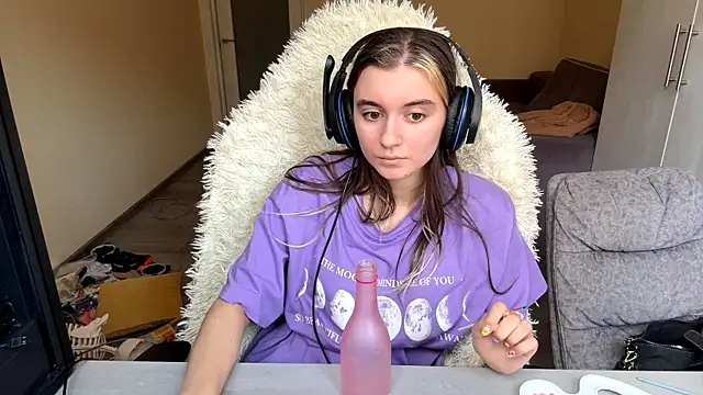 LueIvins online show from 04/14/26, 08:20