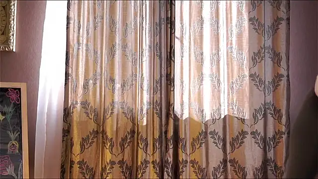 Snapshot of NicolWimett chatting on 04/15/26, 06:53 NicolWimett online show from 04/15/26, 06:53