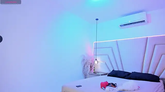 SamyBrownn online show from 04/29/26, 08:04