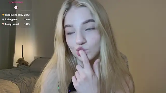 Snapshot of _Magic_smile chatting on 04/11/26, 02:10 Magic smile online show from 04/11/26, 02:10