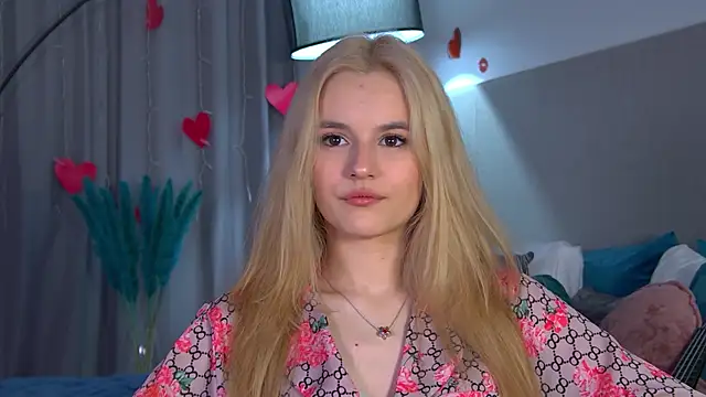 LeaLamour online show from 04/17/26, 06:16