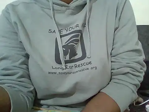 hotchoco03 online show from 04/17/26, 09:07