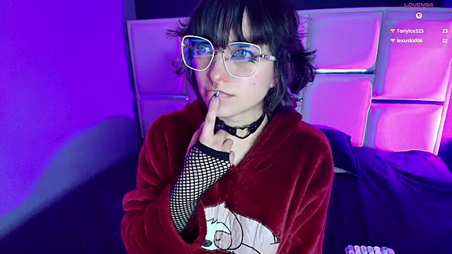 BadEmyXO online show from 07/16/26, 04:18