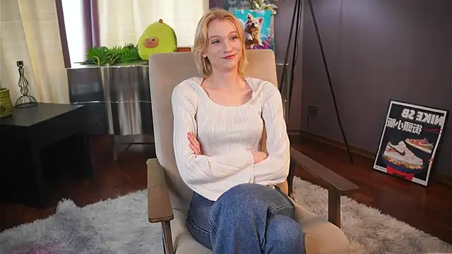 GildaThurgood online show from 04/10/26, 05:34