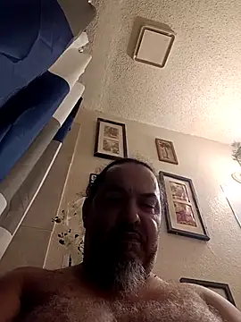 Snapshot of MrBustNut2026 chatting on 04/14/26, 06:08 MrBustNut2026 online show from 04/14/26, 06:08