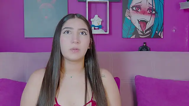 zoee moretti  online show from 04/20/26, 11:46