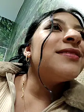 Snapshot of Arianha_segura chatting on 04/11/26, 05:17 Arianha segura online show from 04/11/26, 05:17