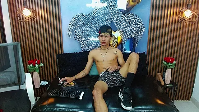 Skinny cute Alyer online show from 07/07/26, 07:09