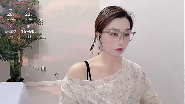 Snapshot of Yunxi- chatting on 06/17/26, 02:40 Yunxi- online show from 06/17/26, 02:40