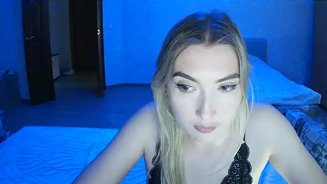 Mira royy online show from 06/17/26, 04:30