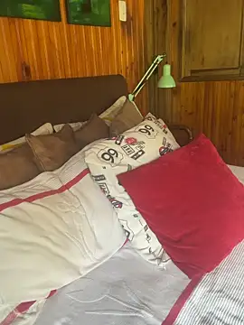 Snapshot of smarinloch chatting on 04/14/26, 07:42 smarinloch online show from 04/14/26, 07:42