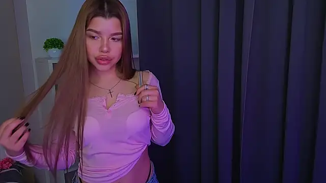 DelenaRines online show from 04/17/26, 06:49