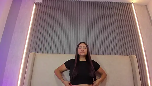 Snapshot of MilyClem chatting on 04/15/26, 04:52 MilyClem online show from 04/15/26, 04:52