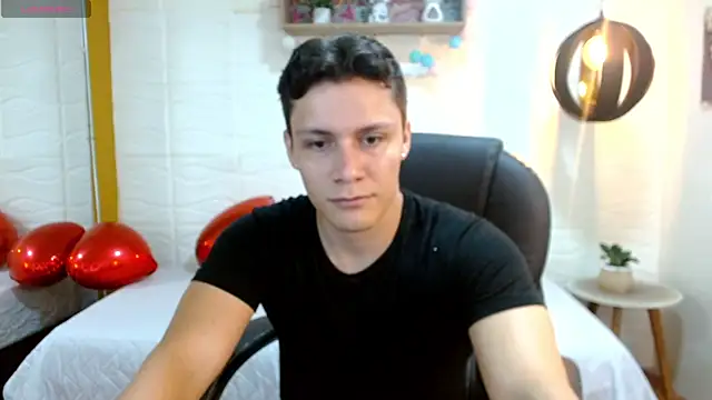 Snapshot of Zayn_clausen chatting on 04/13/26, 05:07 Zayn clausen online show from 04/13/26, 05:07