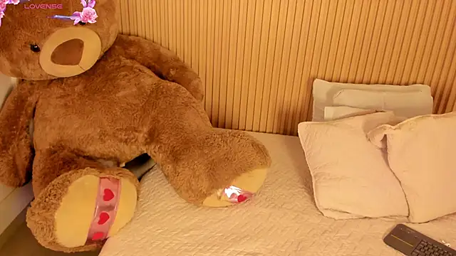 SamanthaBloom online show from 04/11/26, 08:24