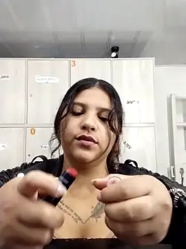 Snapshot of catalella_segura chatting on 06/20/26, 03:04 catalella segura online show from 06/20/26, 03:04