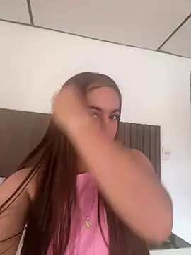 Aitana Lux online show from 04/13/26, 07:08