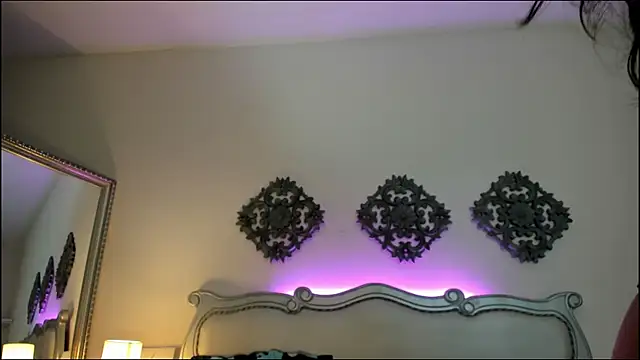 Coraline Saenz online show from 04/14/26, 07:31